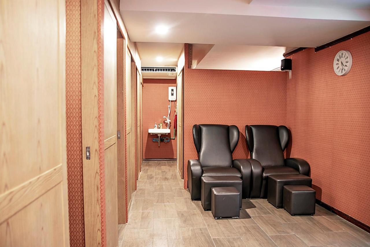 בנגקוק J&Y Hotel Latphrao 35 מראה חיצוני תמונה