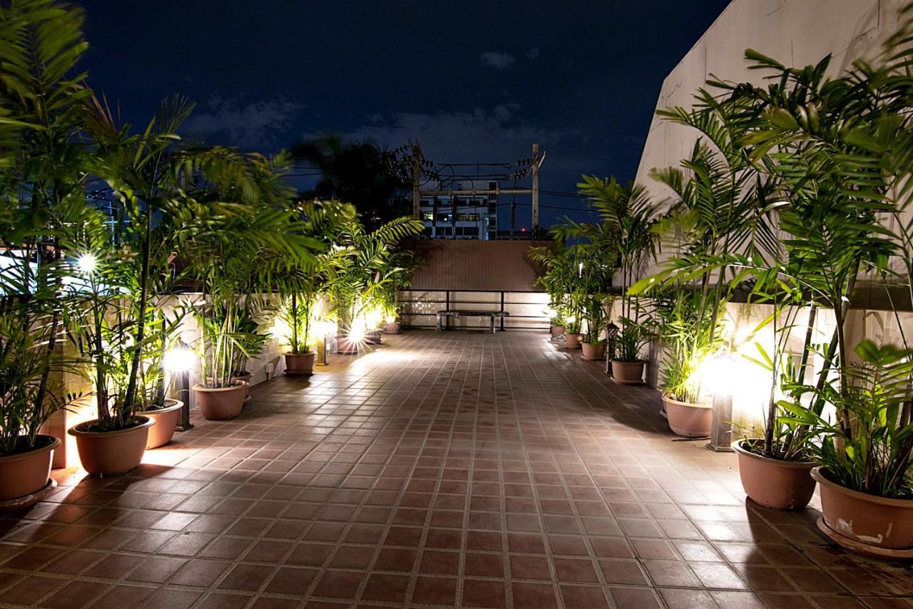 בנגקוק J&Y Hotel Latphrao 35 מראה חיצוני תמונה
